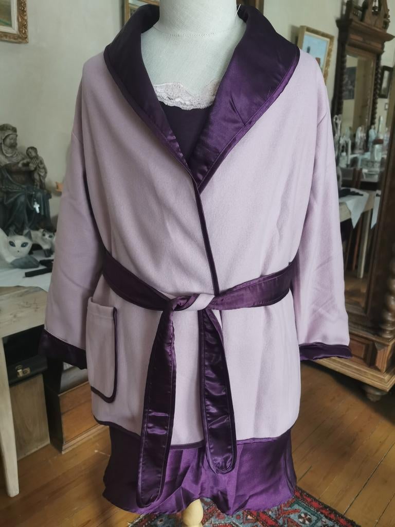 Très bel ensemble de pyjama en satin neuf, Enlèvement ou Envoi, Neuf, Taille 38/40 (M)