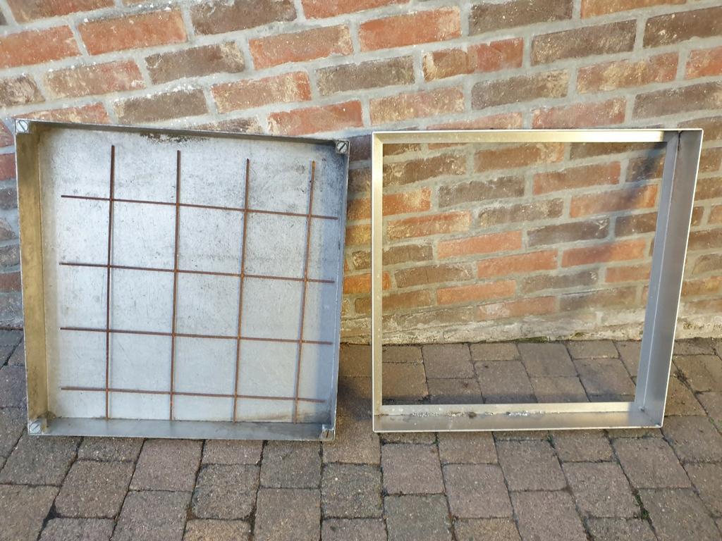 Klinkerdeksel 70/70/8,5cm, Ophalen, Zo goed als nieuw