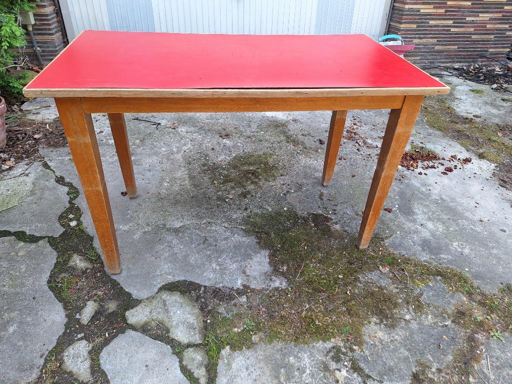 table enfant (de crèche ou d'école primaire), Ophalen, Gebruikt