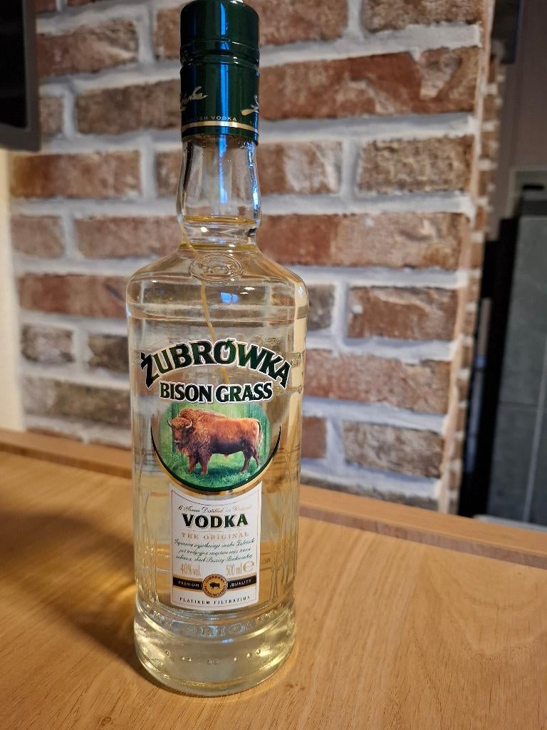 Bouteille de Vodka Zubrowka Bison Grass 500 ml, Enlèvement ou Envoi