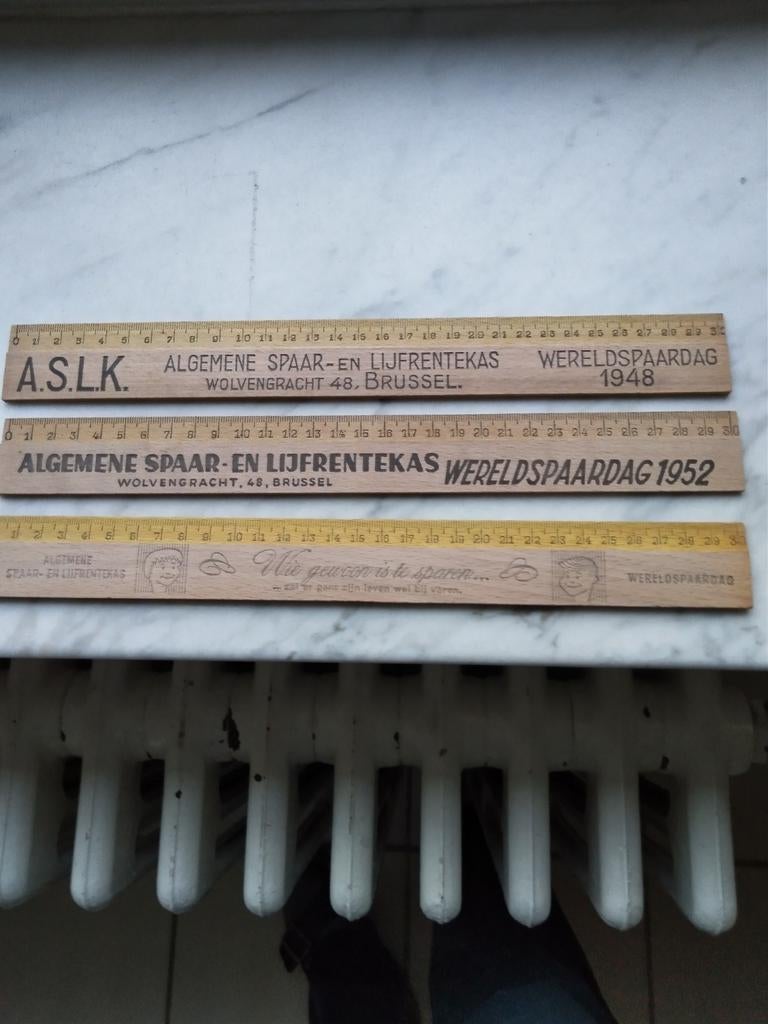Verzamelobject Houten meetlatten, nieuw, 1948 en 1952, Ophalen of Verzenden