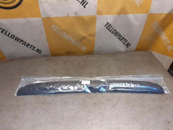Spoiler pare-choc avant d'un Suzuki Swift, Enlèvement ou Envoi, 3 mois de garantie, Utilisé, Suzuki