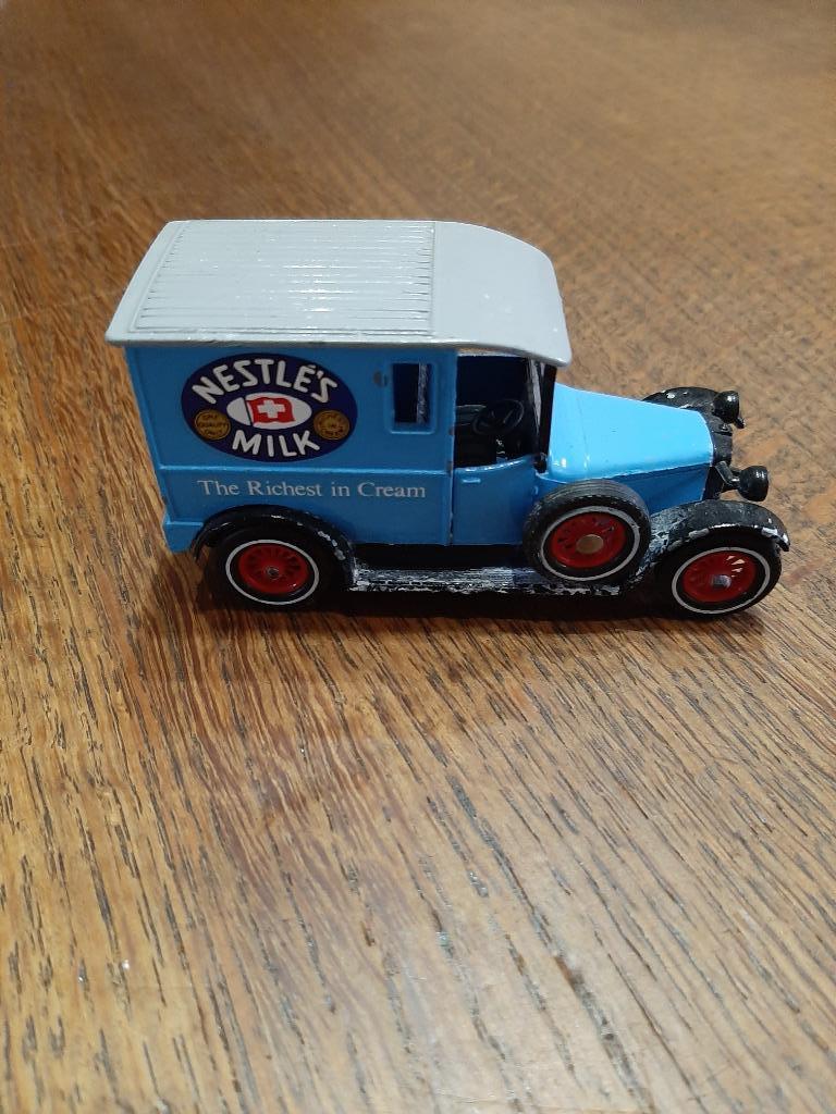 Voitures et camions publicitaires. Fiat,Nestlé,Singer, Milka, Enlèvement ou Envoi, Utilisé