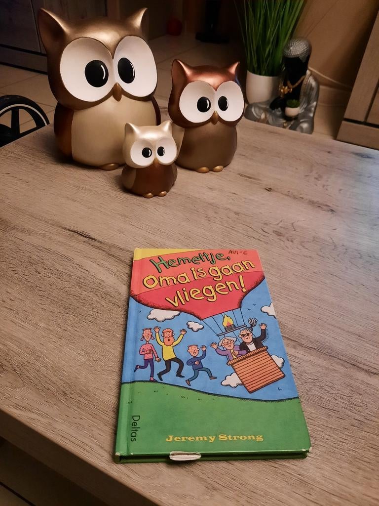 Jeff Strong - Hemeltje, oma is gaan vliegen!, Ophalen of Verzenden, Gelezen, Jeff Strong