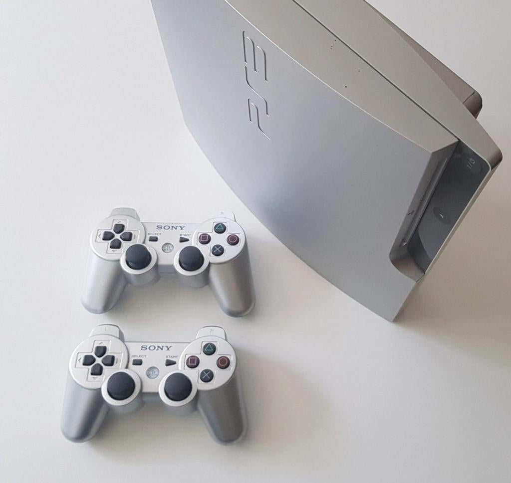 Sony PS3 Slim Satin Silver — Uitstekende staat — 2 stuks van, Ophalen of Verzenden, Slim