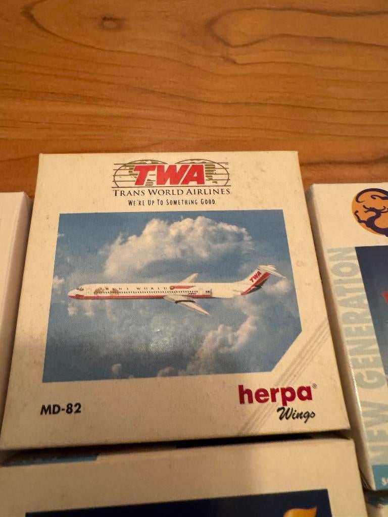TWA - MD-82 - Herpa Wings, Overige merken, 1:200 of kleiner, Ophalen of Verzenden, Zo goed als nieuw