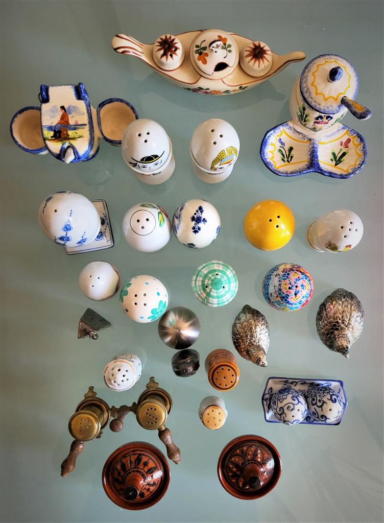 collection de  26 saliéres poivriéres anciennes, Envoi, Utilisé