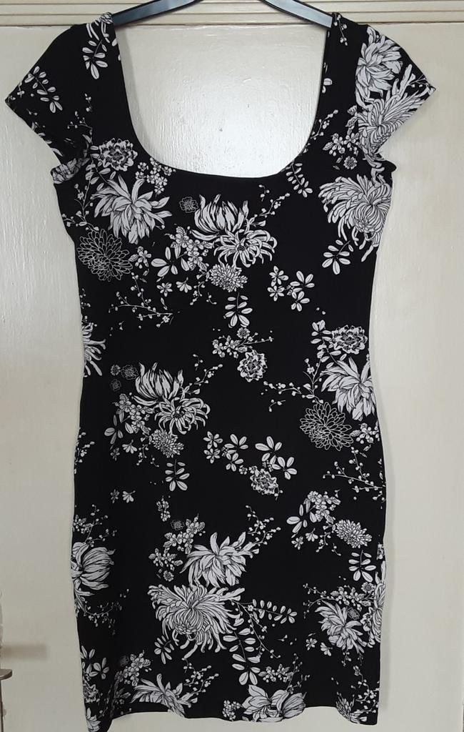 Gebloemde bodyconjurk T.XS, Kleding | Dames, Jurken, Blauw, Ophalen of Verzenden, Zo goed als nieuw, C&A