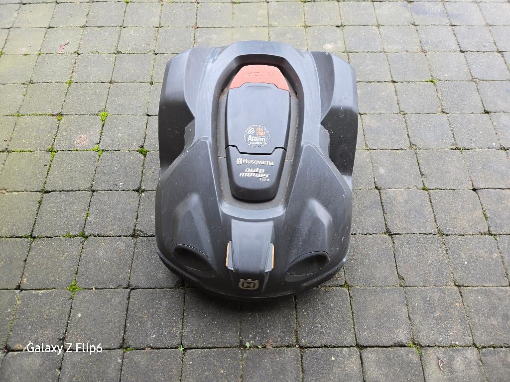 Tondeuse Robot  Husqvarna 330x, Ophalen, Zo goed als nieuw, Husqvarna, Met regensensor