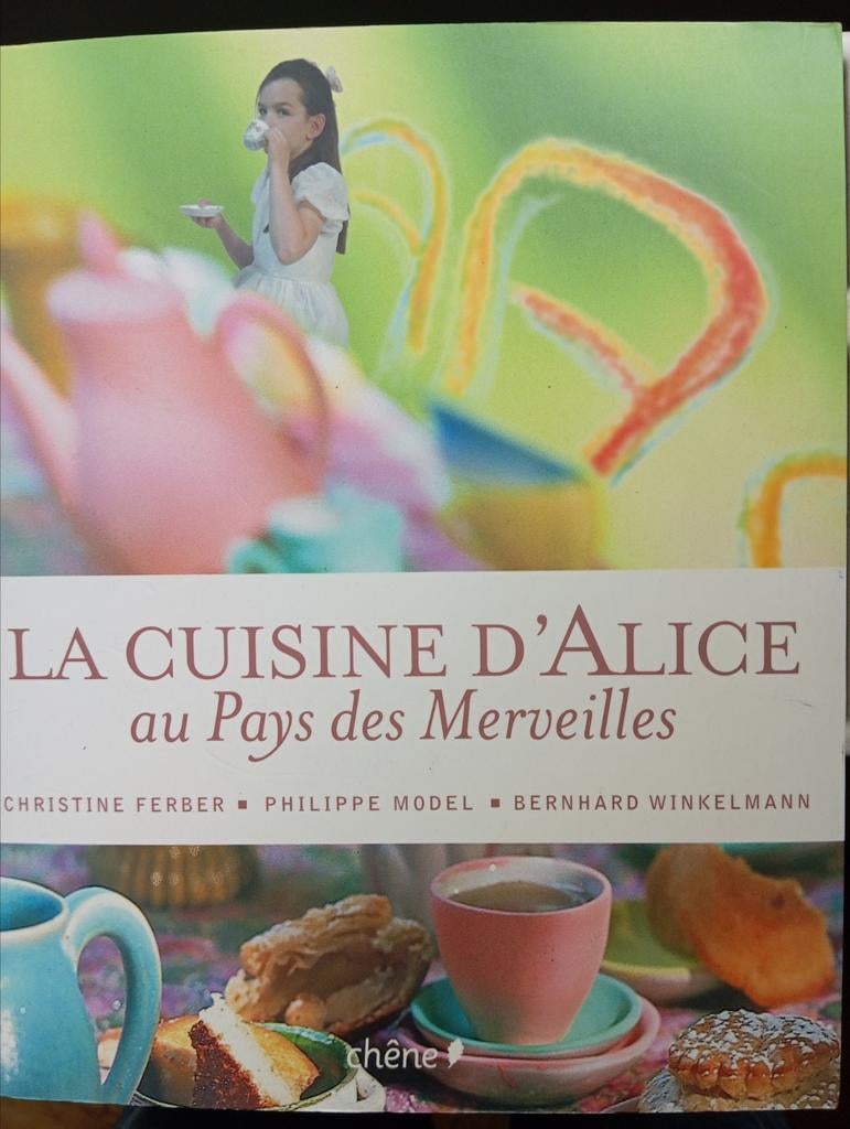 LA CUISINE D'ALICE AU PAYS DES MERVEILLES, Enlèvement ou Envoi, Comme neuf