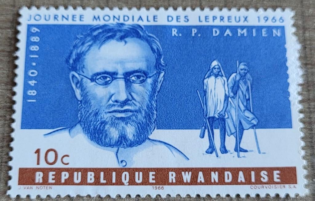Oude postzegel: Pater Damiaan (Rwanda 1966), Ophalen of Verzenden, Overige landen, Gestempeld