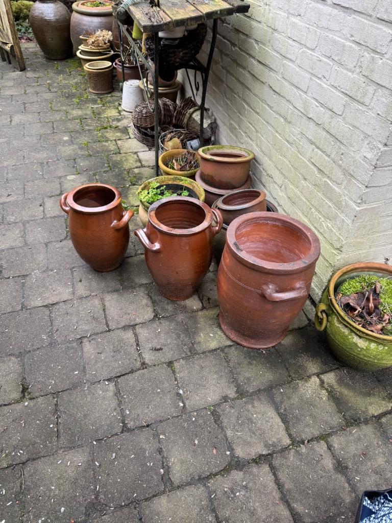 Oude melkkruiken als bloempotten (3 stuks), Ophalen
