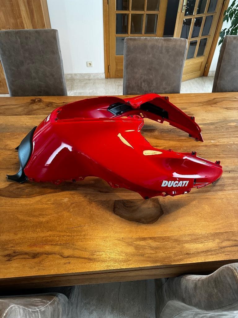 Ducati Multistrada V4 benzinetank cover, Motoren, Ophalen, Gebruikt