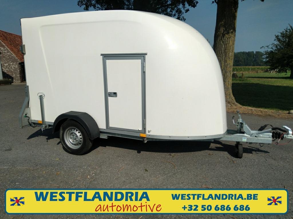 Gesloten motortrailer met beugel en reservewiel, oktober 24, Motoren, Bedrijf