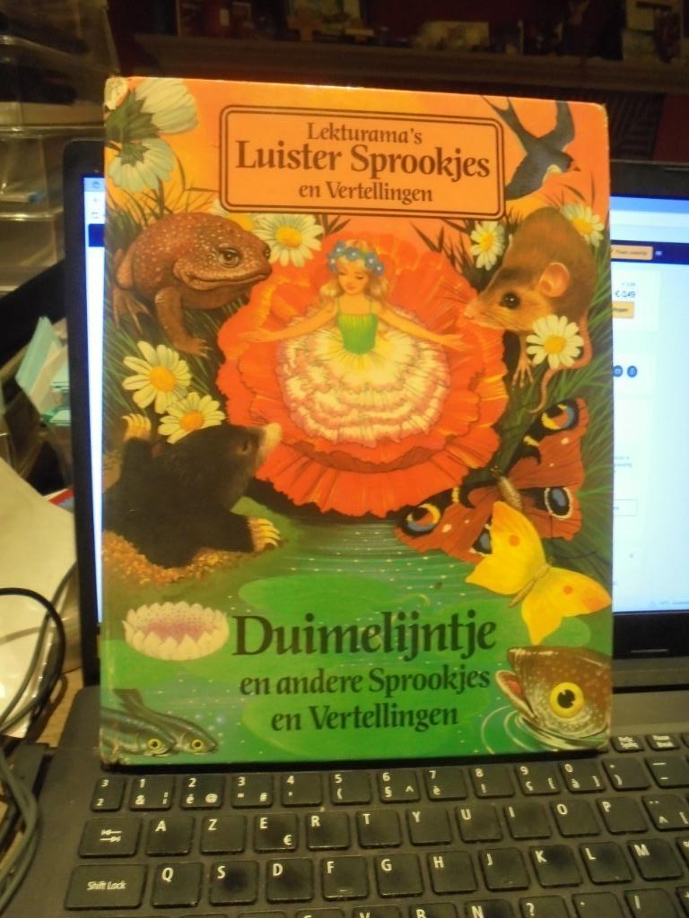 Duimelijntje en andere sprookjes en vertellingen, Boeken, Ophalen of Verzenden, Gelezen