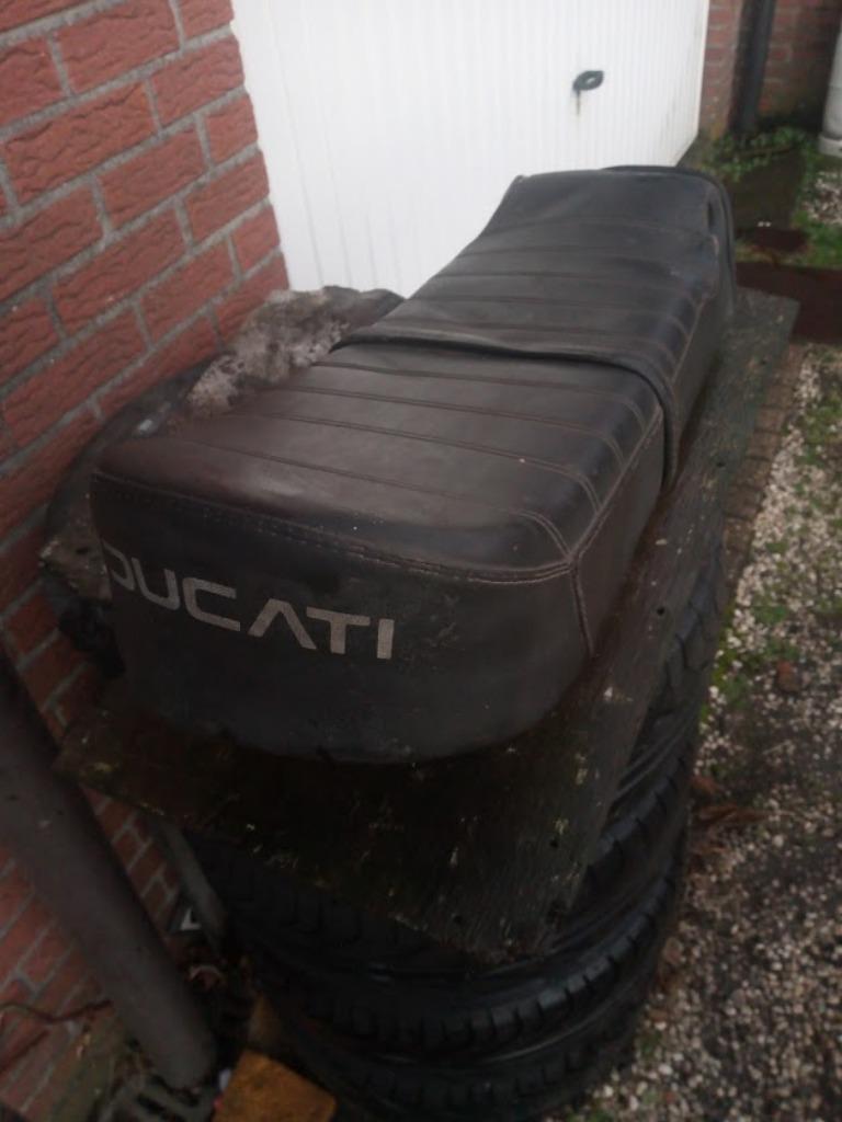 zadel Ducati, Enlèvement ou Envoi, Utilisé