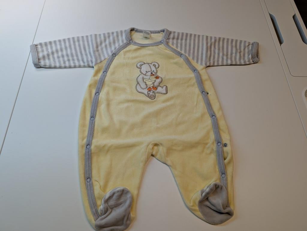 Baby Club van C&A fluwelen pyjama, Kinderen en Baby's, Ophalen of Verzenden, Zo goed als nieuw