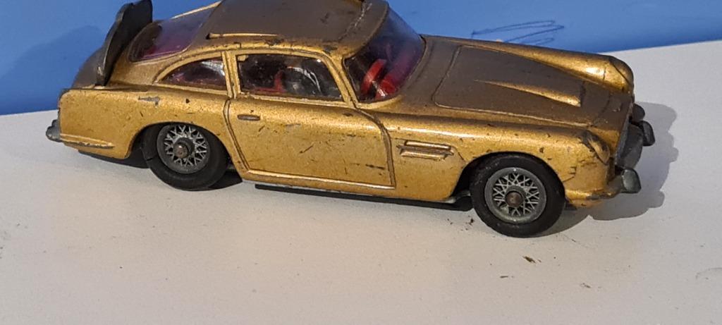 Corgi Toys James Bond Goldfinger Austin Martin DB 85, Hobby & Loisirs créatifs, Enlèvement ou Envoi, Corgi
