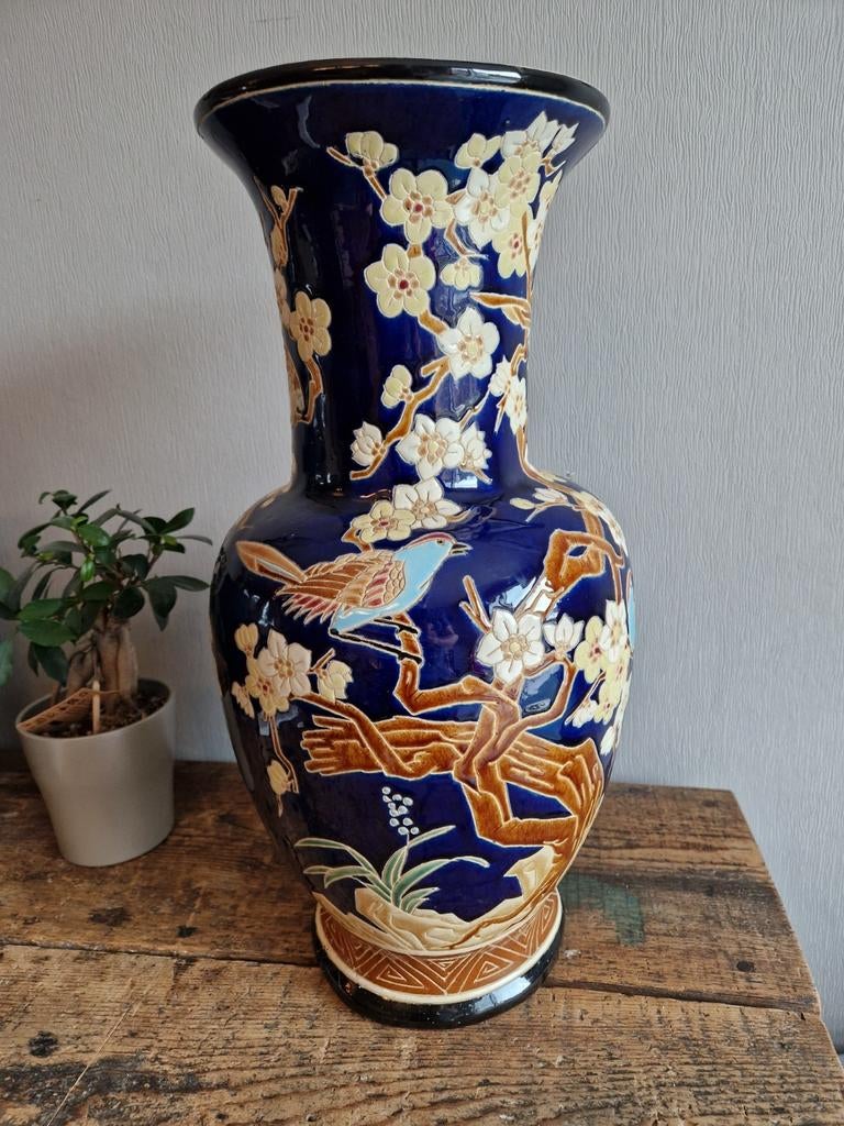 Franse chinoiserie porseleinen blauwe vaas, Enlèvement
