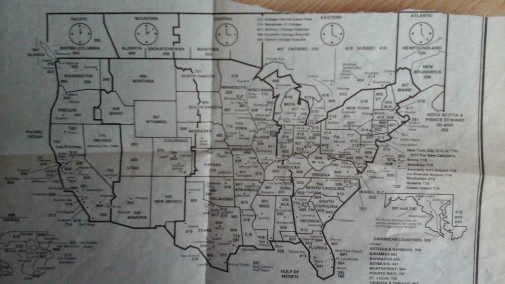 carte fuseaux horaires USA avec indicatifs téléphoniques   ', Enlèvement ou Envoi, Rectangulaire horizontal, Comme neuf, Autres sujets/thèmes