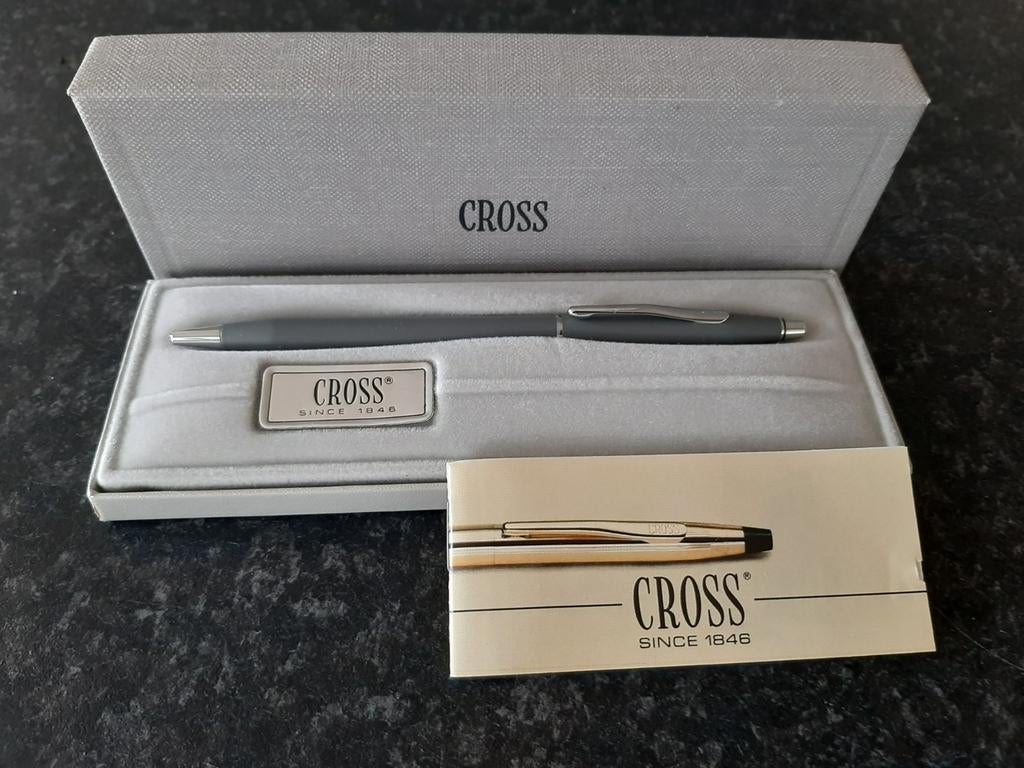 Stylo bille CROSS  gris mat neuf en boîte originale, Collections, Enlèvement ou Envoi, Comme neuf, Stylo, Cross