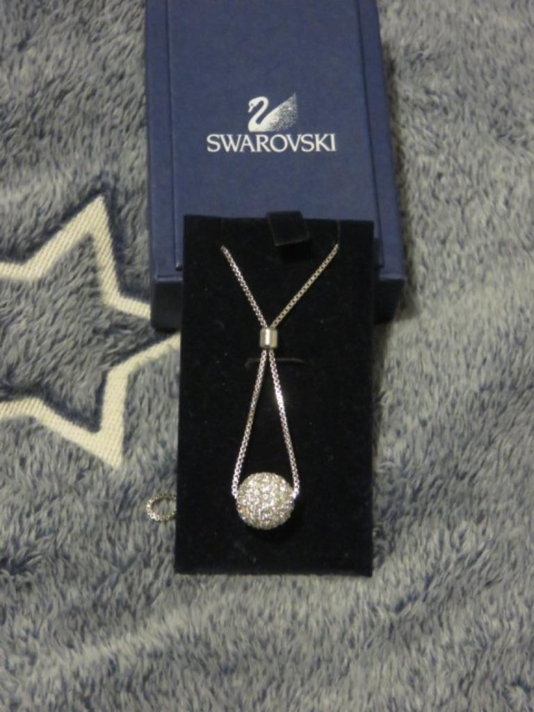Swarovski ketting / hanger met bol --  869796, Ophalen of Verzenden, Zo goed als nieuw, Zilver, Met kristal