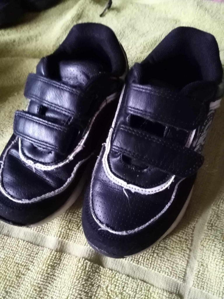 jongens sneakers maat 27 zwart met klit systeem, Ophalen of Verzenden
