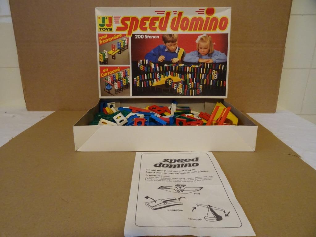Speed Domino JJ Toys Jeu Speed Domino 1980-1985 complet, Jeu de voyage, Enlèvement ou Envoi, Trois ou quatre joueurs, Comme neuf