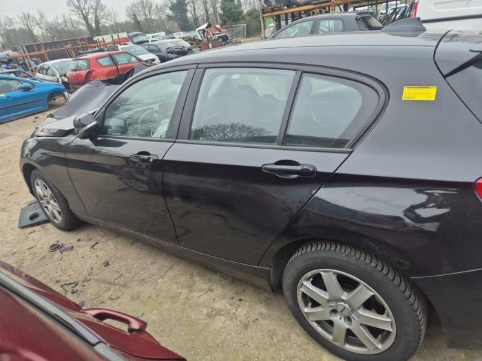 Portier 4Deurs links-achter van een BMW 1-Serie (668), Gebruikt, -, Deur, -