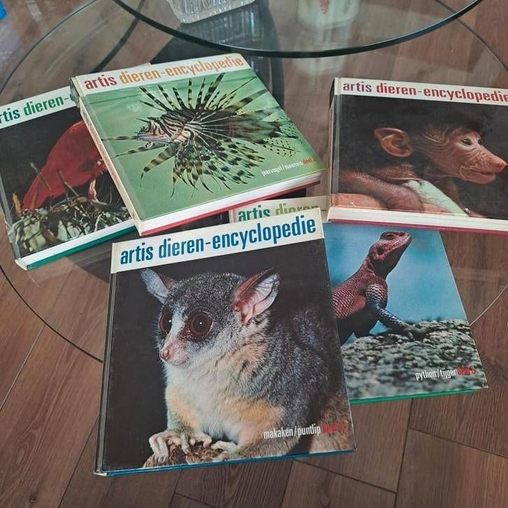 Artiste de l'encyclopédie animalière, Enlèvement ou Envoi, Comme neuf