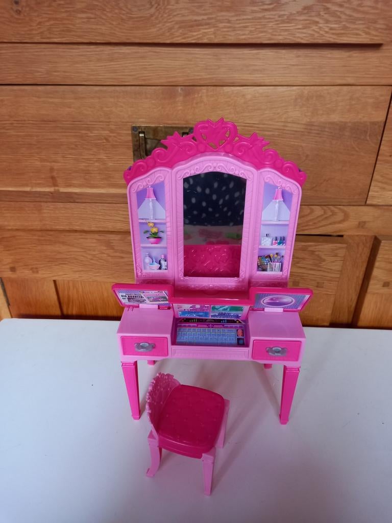 Kaptafel Barbie, Ophalen of Verzenden, Zo goed als nieuw, Accessoires