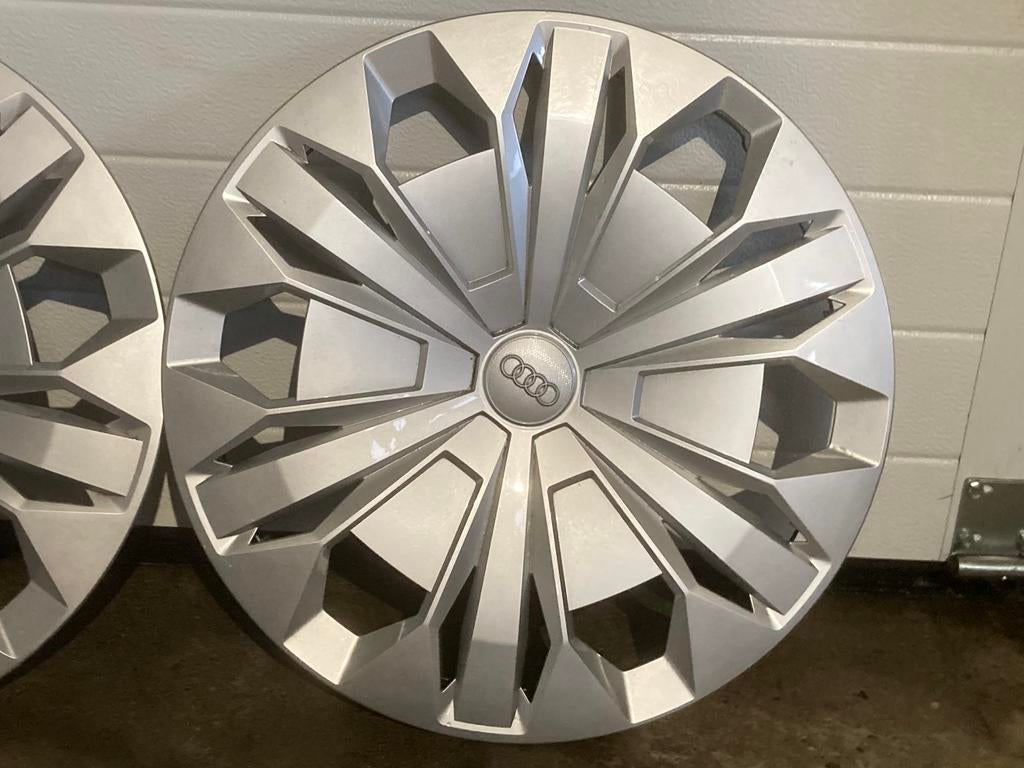 Wieldoppen Audi 17 inch, Ophalen, Gebruikt