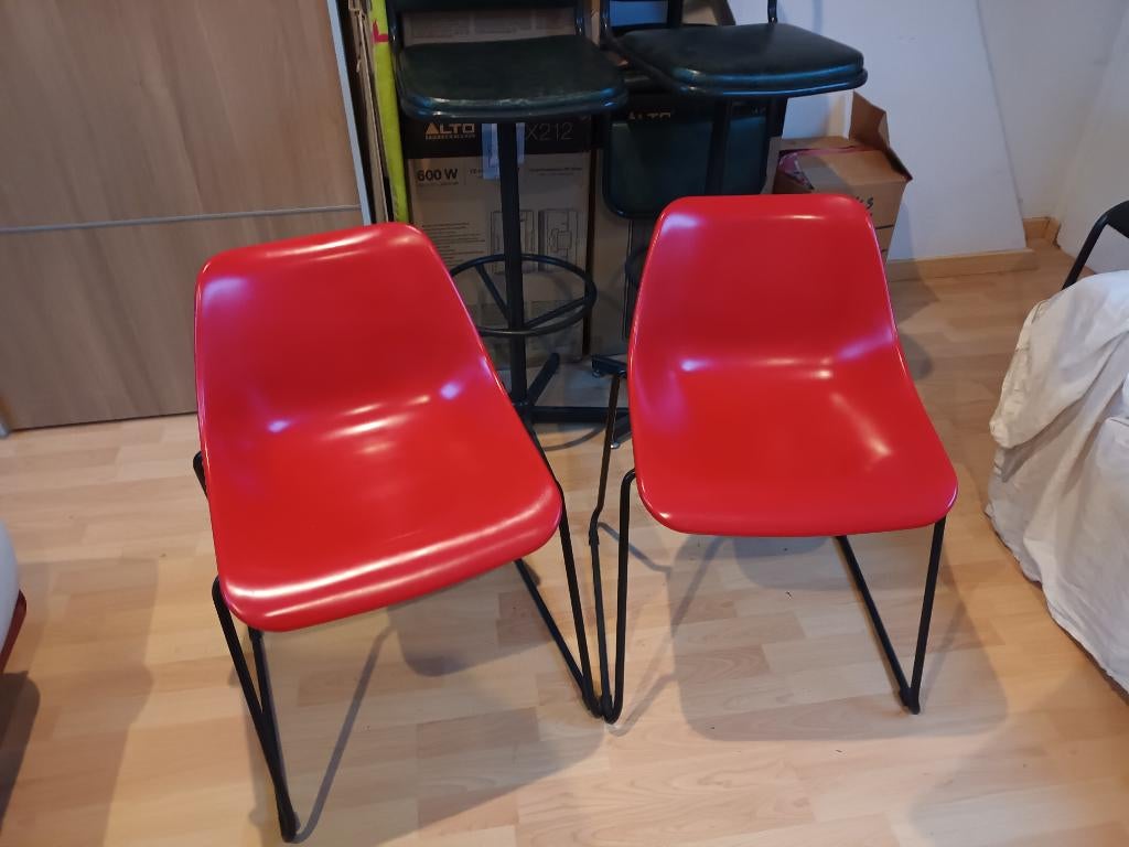 2 Chaises vintage entièrement en métal, Rouge, Vintage, Comme neuf, Deux