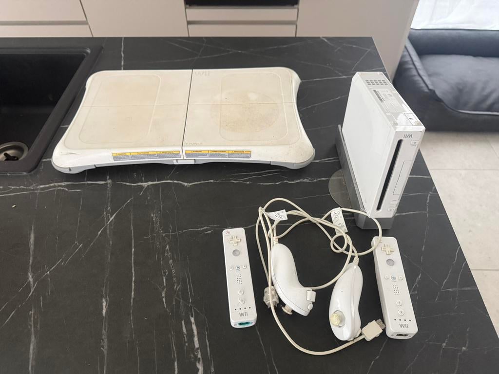 Nintendo Wii + Balance Board + Games, Ophalen, Zo goed als nieuw