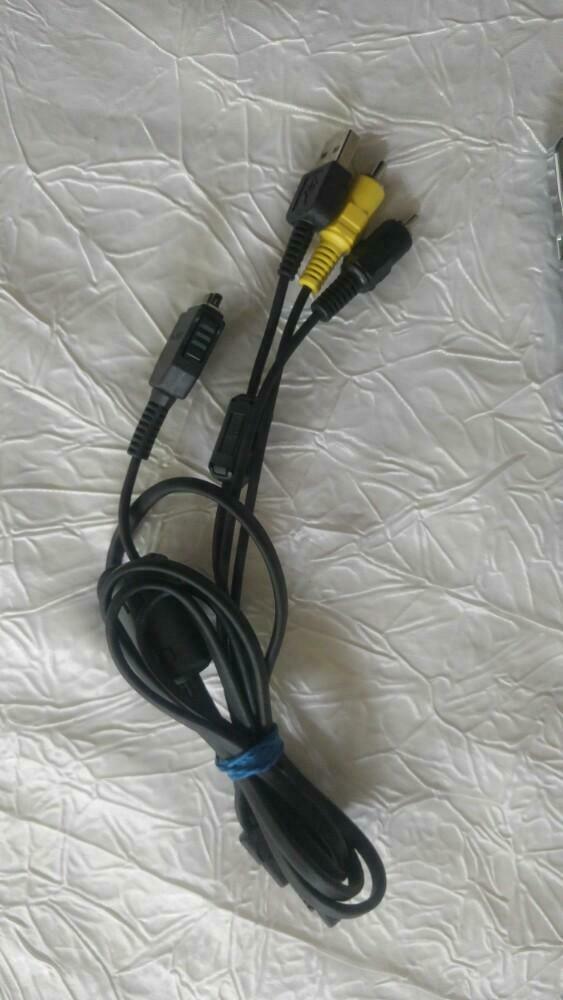 Cable audio video RCA 2 + USB pour TV sony, Ophalen of Verzenden, Zo goed als nieuw