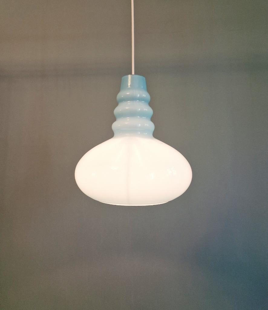 Suspension Space Age en opaline bleue, Peill & Putzler, 1970, Enlèvement ou Envoi