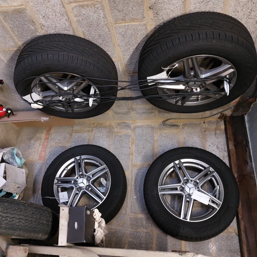 4 jantes neuves mercedes audi vw skoda avec 4 pneus neuf, Auto-onderdelen, Banden en Velgen, Banden en Velgen, Zomerbanden, 16 inch