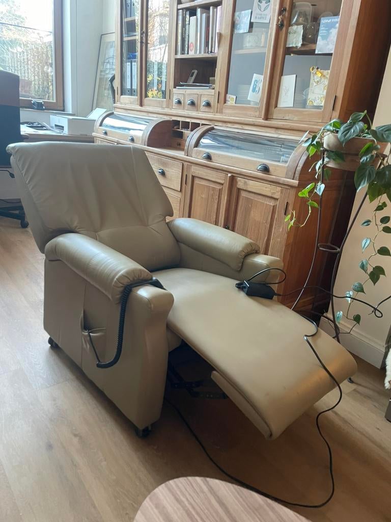 REVILAX relax beige goede staat, Enlèvement, Comme neuf, Cuir