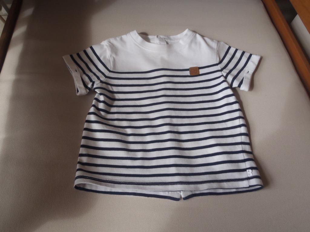 wit t-shirt met blauwe lijnen maat 74 - Obaïbi, Overige typen, Ophalen of Verzenden, Zo goed als nieuw, Jongetje