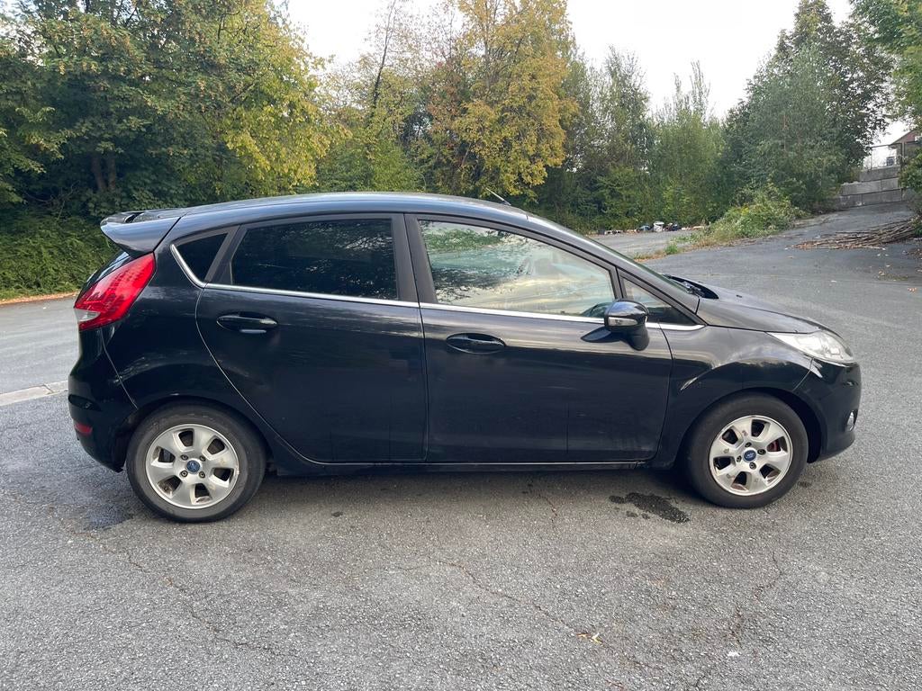 Ford Fiesta 1600tdci 5P mod 2012 clima  ja ctok zwart, Auto's, Ford, Bedrijf, Fiësta, ABS, Airbags, Airconditioning, Bluetooth