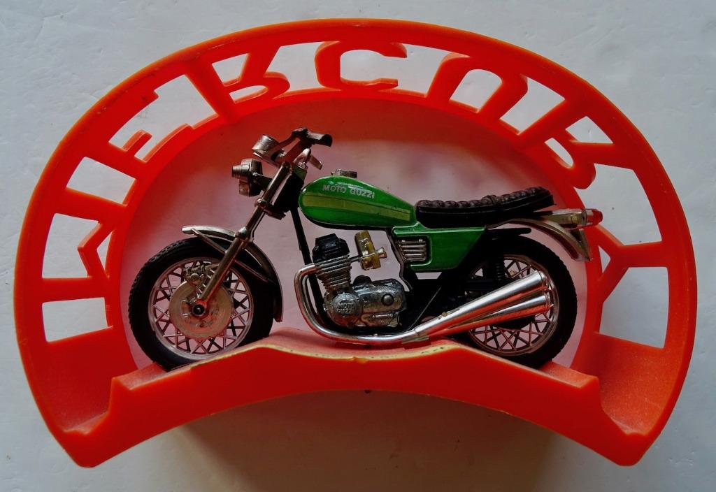Moto Guzzi 350 GTS MERCURY schaalmodel, Hobby en Vrije tijd, Modelbouw | Auto's en Voertuigen, Ophalen, Zo goed als nieuw, Overige typen