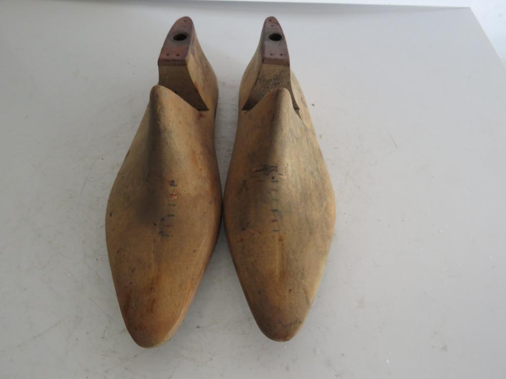 Paire de chaussure ancienne dure taille 41, Enlèvement ou Envoi