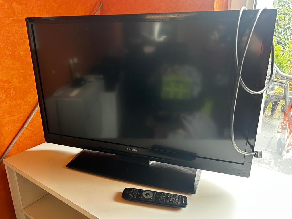 TV Philips + HDMI kabel, Audio, Tv en Foto, Televisies, Ophalen, Gebruikt, 60 tot 80 cm, Philips