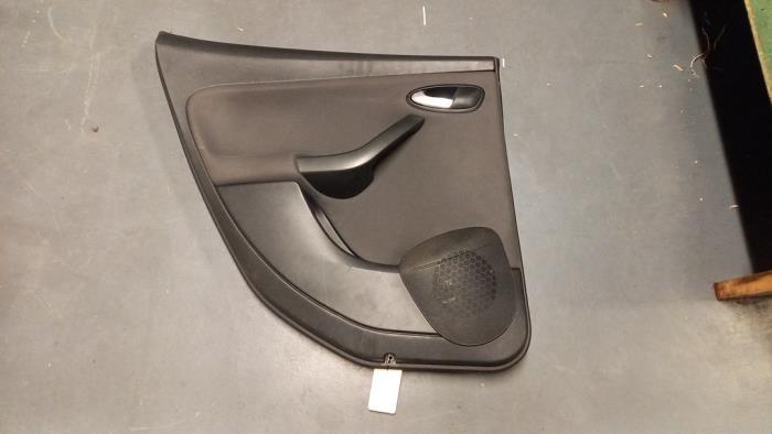 Revêtement portière 4portes arrière gauche d'un Seat Alte, -, 3 mois de garantie, Utilisé, -