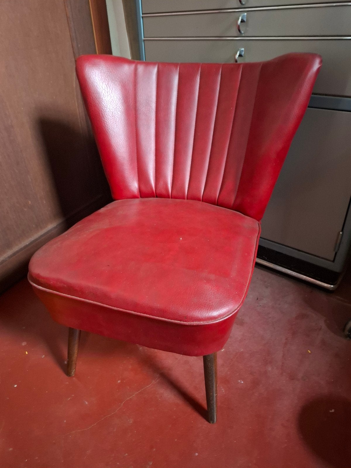 chaise de cocktail. Bordeaux. Vintage des années 50 et 60, Enlèvement
