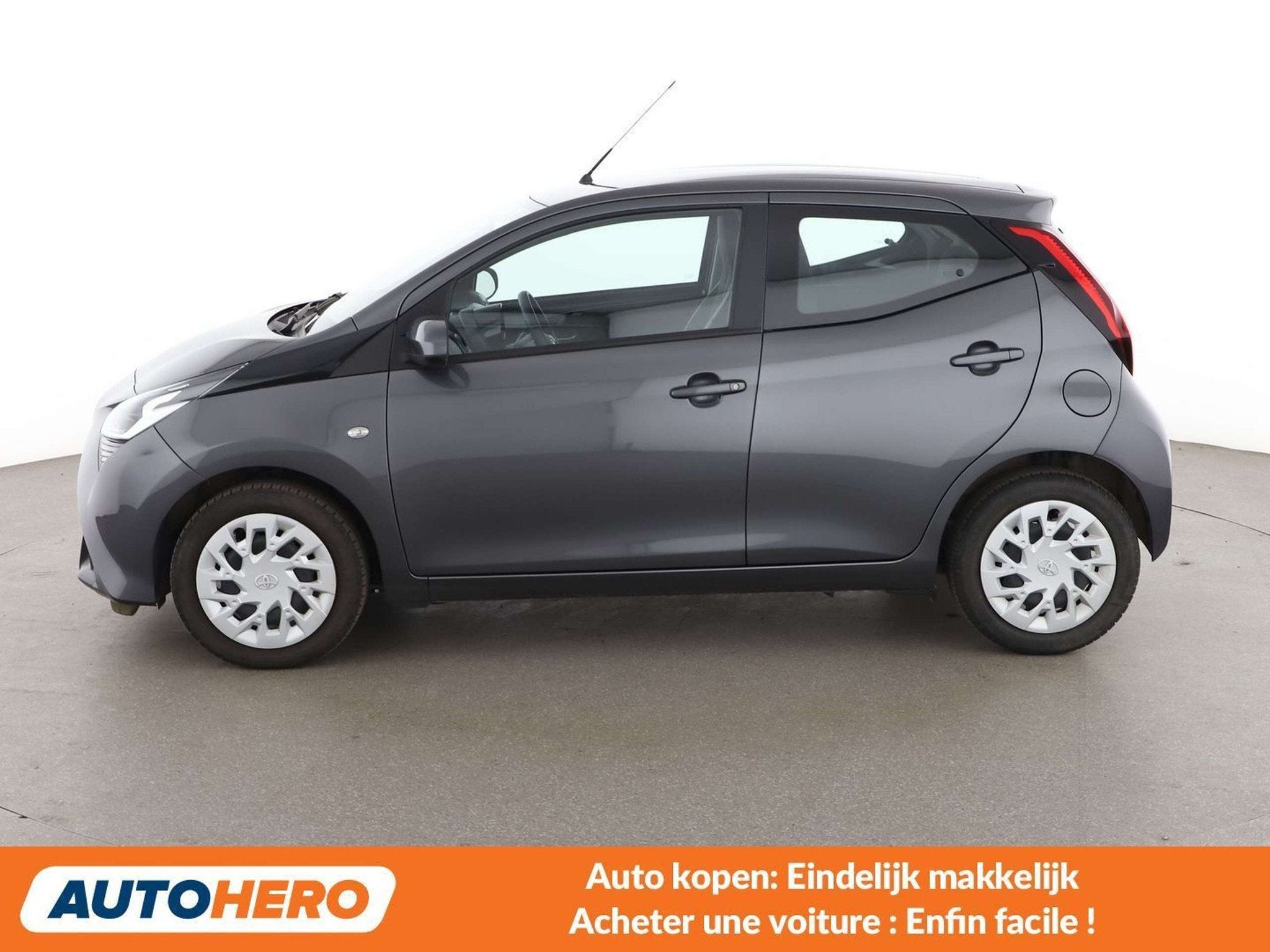 Toyota Aygo 1.0 VVT-i X-Play (année de construction 2021), Autos, Achat, 998 cm³, Euro 6, 5 portes