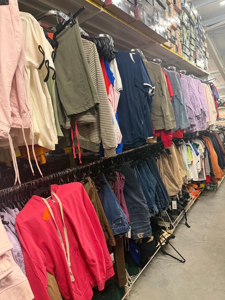NIEUW partij kleding 1000 stuks, Kleding | Dames, Ophalen, Nieuw