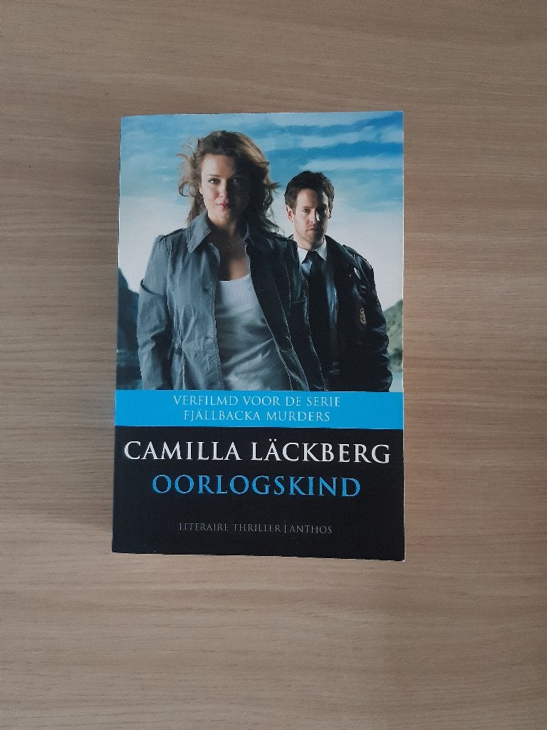 Boek Camilla Läckberg - Oorlogskind, Ophalen of Verzenden, Gelezen