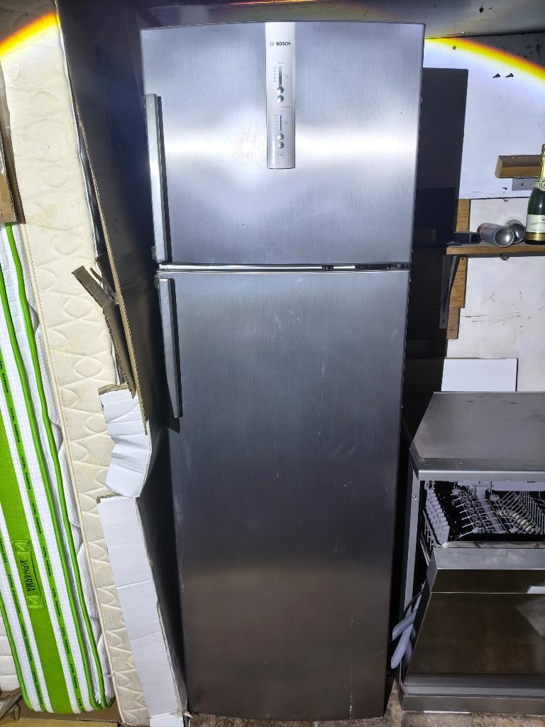 Frigo colonne bosch, Electroménager, Classe énergétique A ou plus économe, Enlèvement ou Envoi, 160 cm ou plus, Comme neuf