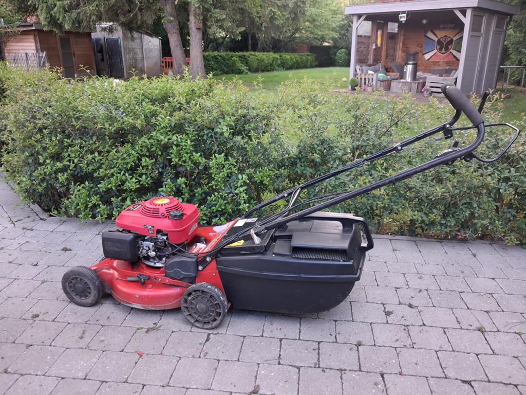 Grasmaaier zelftrekker Rover Honda, Tuin en Terras, Grasmaaiers, Ophalen